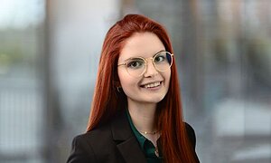 Portraitfoto von Dr. rer. nat. Anna-Lena Wießler