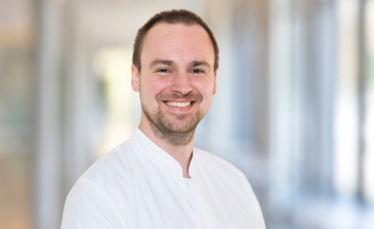 Dennis Stec. Foto: Angie Wolf Portraitfoto von Dennis Stec