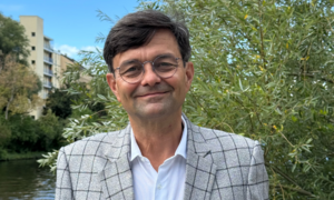 Portraitfoto von PD Dr. med. Sebastian Klammt