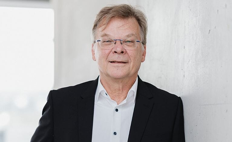 Portraitfoto von Detlef Lumbsch
