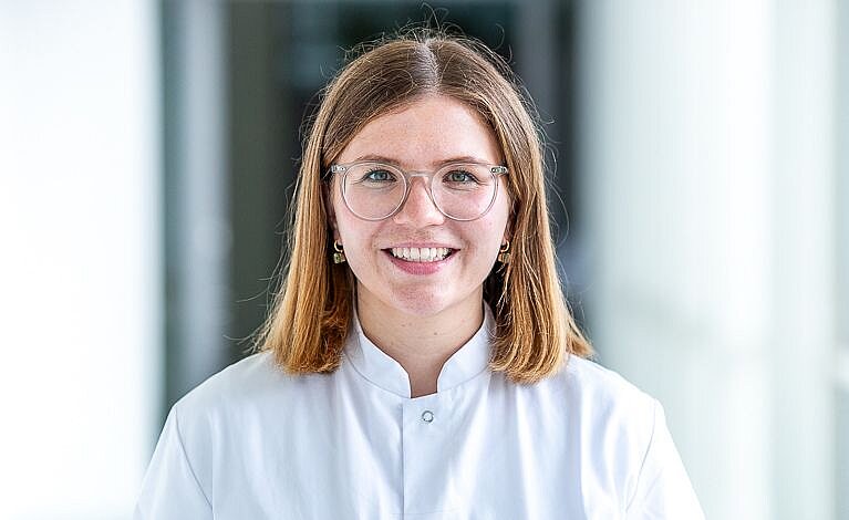 Portraitfoto von Dr. med. Pauline Pannenbecker B.A.