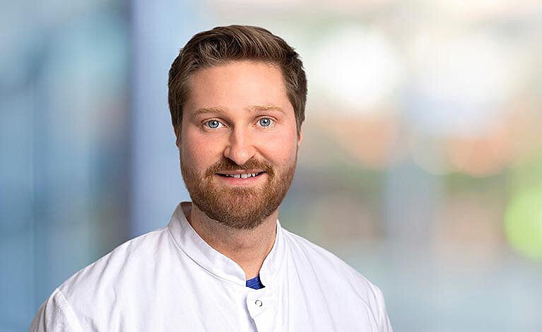 Portraitfoto von Benedikt Stenzel