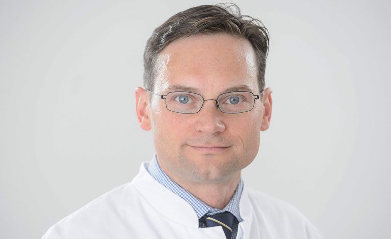 Portraitfoto von Dr. med. Daniel Kampik, PhD