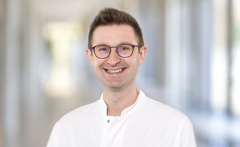 Portraitfoto von Dr. med. Simon Weiner