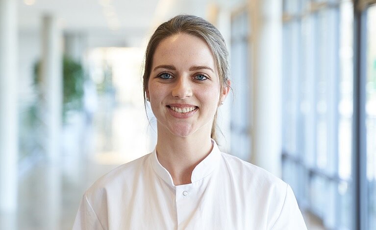 Portraitfoto von Leonie Höna