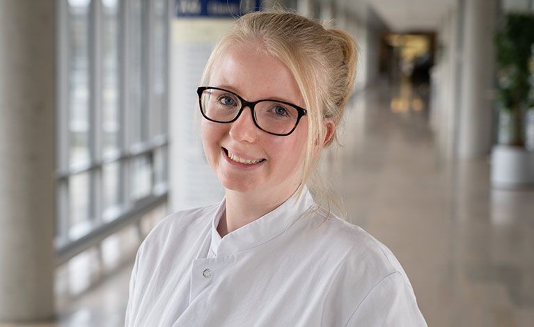 Portraitfoto von Laura Tormann