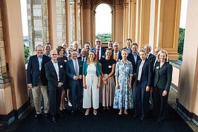 Das BZKF-Direktorium mit der bayerischen Gesundheitsministerin Judith Gerlach. Foto: BZKF / Lichtwerke Fotografie