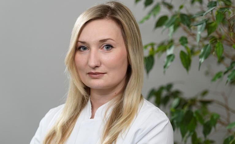 Portraitfoto von PD Dr. med. Annika Quenzer