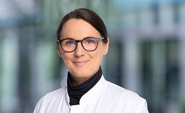 Portraitfoto von Prof. Dr. med. Claudia Löffler