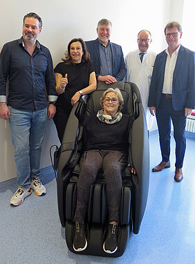 Massagesessel für hämatologische Station gespendet