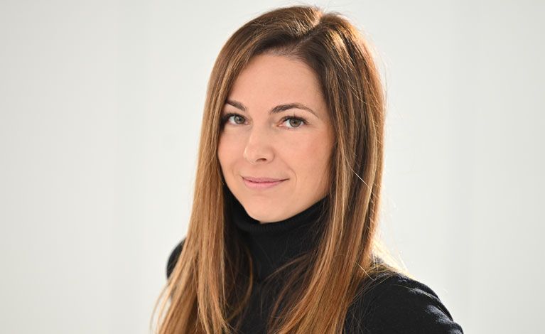Porträtfoto von Carina Bischof
