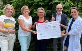 Spendenübergabe KIO-Spende am Uniklinikum Würzburg