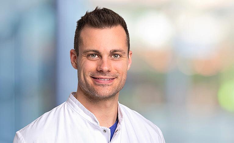 Portraitfoto von Jochen Scheller