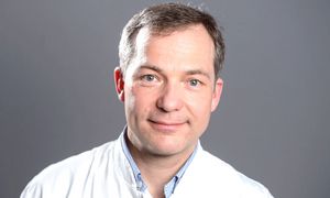 Portraitfoto von Prof. Dr. med. Christoph Schimmer