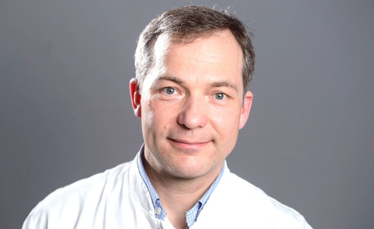 Portraitfoto von Prof. Dr. med. Christoph Schimmer