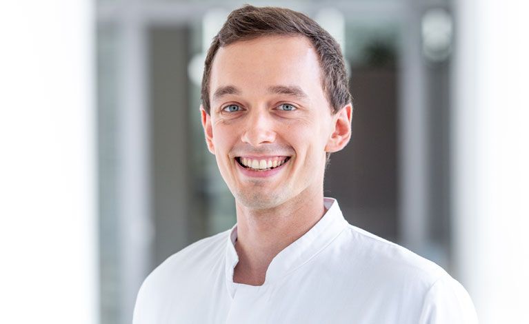Portraitfoto von Dr. med. Sebastian Lankl