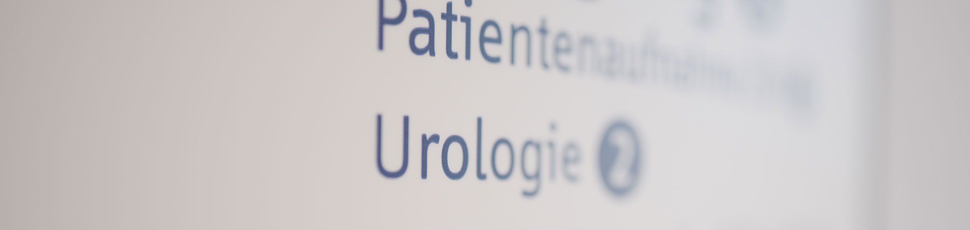 Illustrationsfoto Urologie Schild