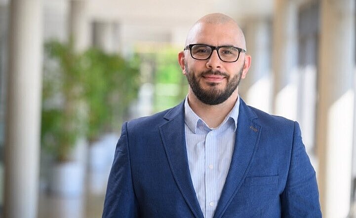 Portraitfoto von Dr. Ioannis Kafetzis