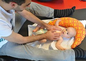 Kurs "Babymassage für Väter"