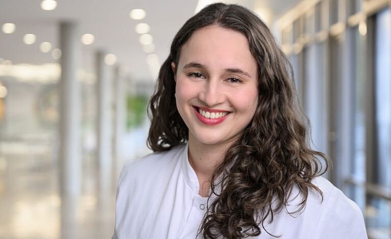 Portraitfoto von Hannah Sander