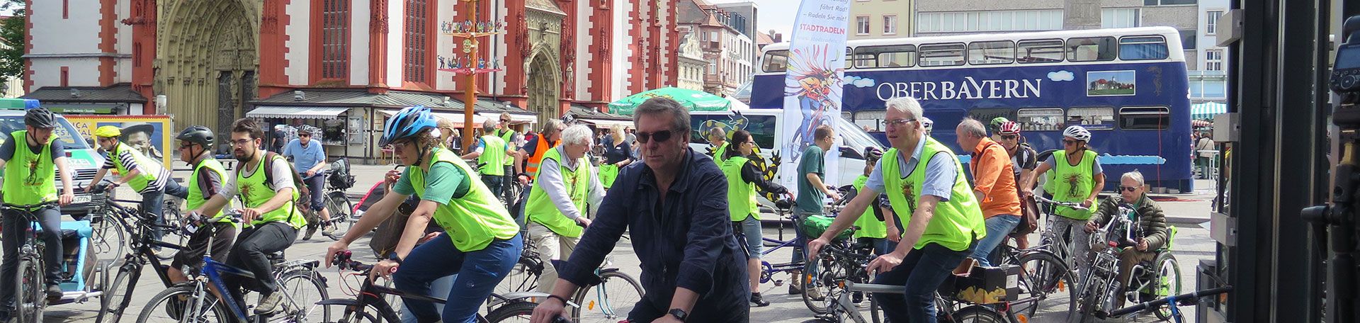 Aufnahme des Starts der Fahrradtour mit Herz