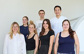 Gruppenbild Astrid Schmieder mit Mitgliedern ihrer Forschungsgruppe 