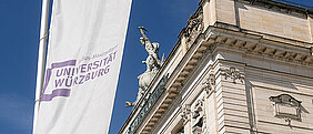 Blick auf das Hauptgebäude der Universität Würzburg am Sanderring. (Bild: Daniel Peter)