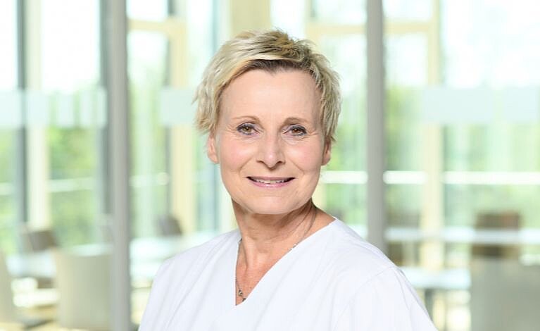 Portraitfoto von Andrea Bogon