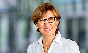 Portraitfoto von PD Dr. phil. Elisabeth Jentschke