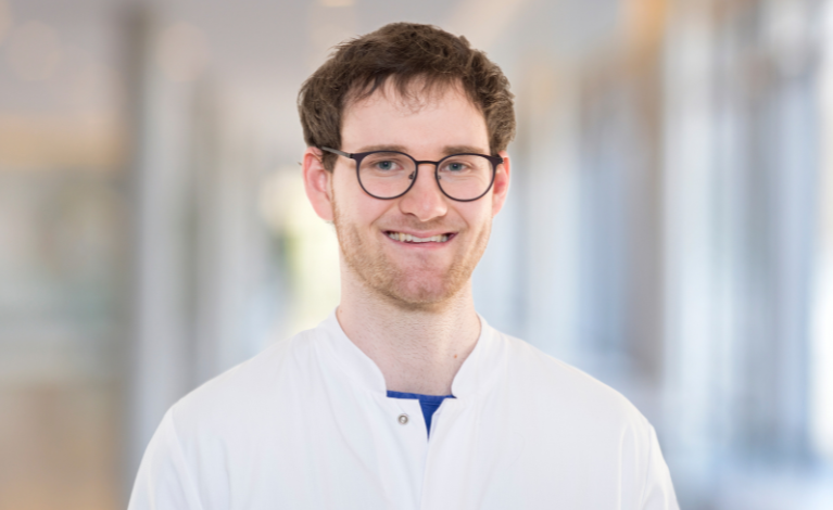 Niklas Vogt. Foto: Angie Wolf Portraitfoto von Niklas Vogt