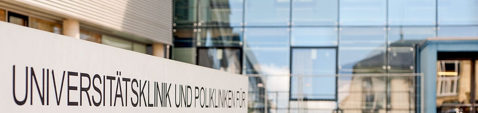 Eingangsbereich Zentrum für Zahnmedizin