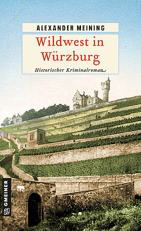 Der Hintergrund des Covers zeigt eine Landschaft mit terrassierten Weinbergen, die sich den Hang hinaufziehen. Oben auf dem Hang steht eine historisches Schloss. Der Titel sowie der Autor stehen im oberen Teil des Covers beige hinterlegt.