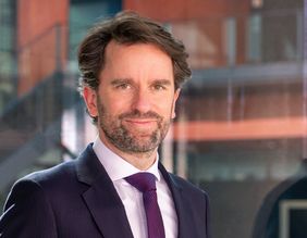 Philip Rieger, der Kaufmännische Direktor des UKW