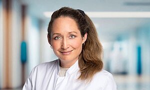 Portraitfoto von Dr. med. Bettina Blau-Schneider