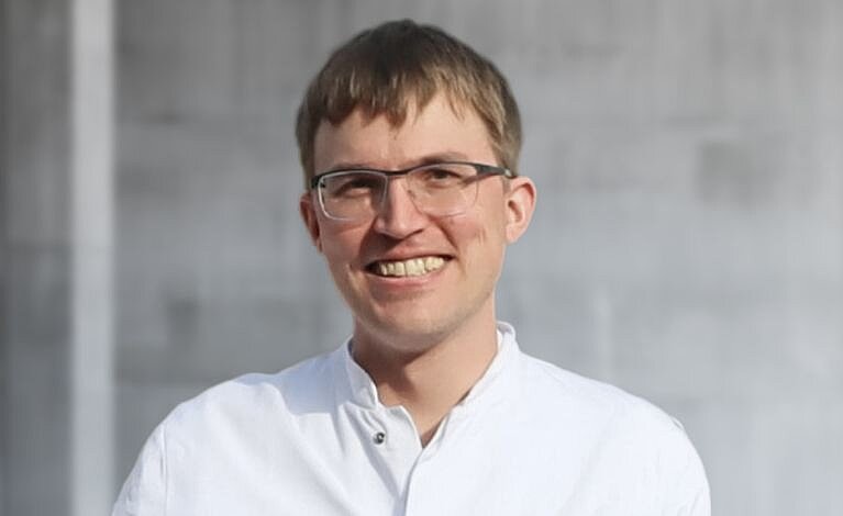 Portraitfoto von Dr. med. Oliver Hahn