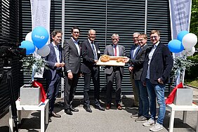 Architekten mit Vertretern Vorstand, Leiter Biobank und Kanzler