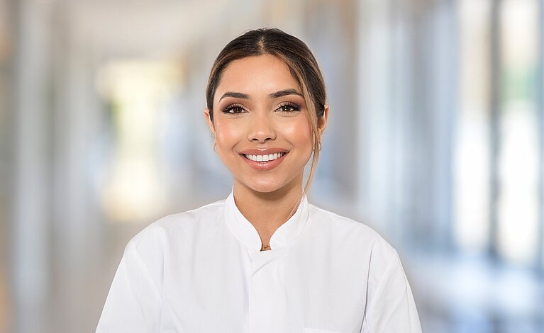 Portraitfoto von Bettina Multani