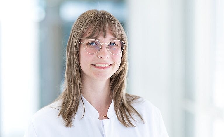 Portraitfoto von Katharina Ecker
