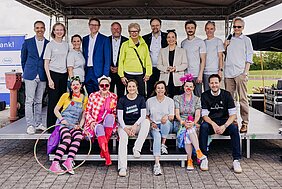 Initiiert wurde der Aktionstag vom Bayerischen Zentrum für Krebsforschung (BZKF) und vom Uniklinikum Würzburg (UKW) gemeinsam mit der Universität Würzburg organisiert. Zahlreiche Gäste u.a. aus Politik, Universitätsmedizin und der Region kamen zur Premiere am Samstag. Foto: UKW / Benedikt Knüttel