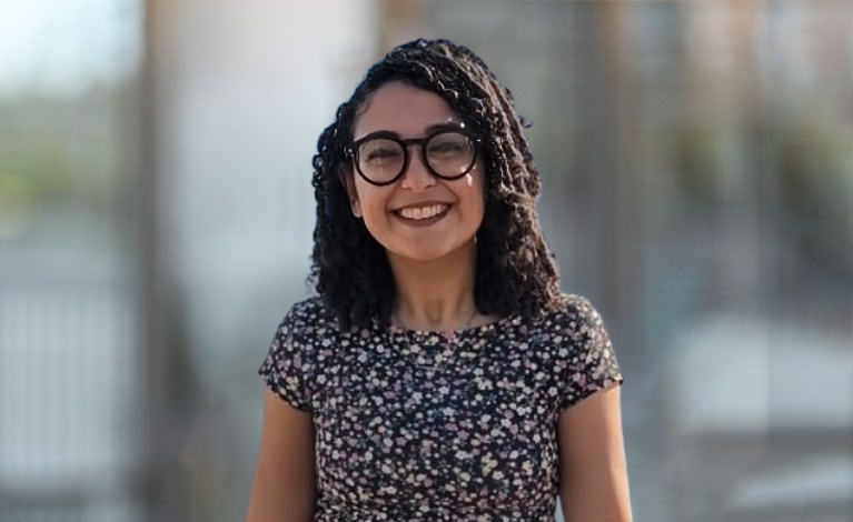 Portraitfoto von Miriam Atalla