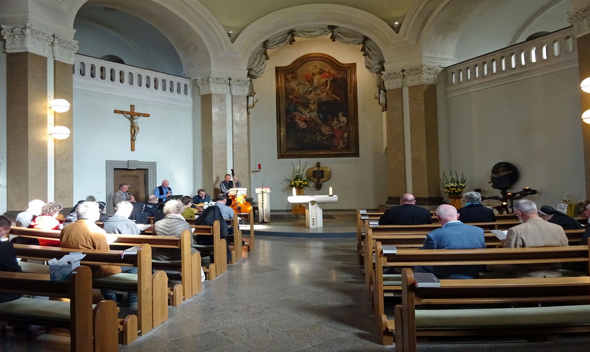 Der 100. Weihetag der katholischen Klinikkapelle des Uniklinikums Würzburg wurde mit einem Gottesdienst gefeiert.
