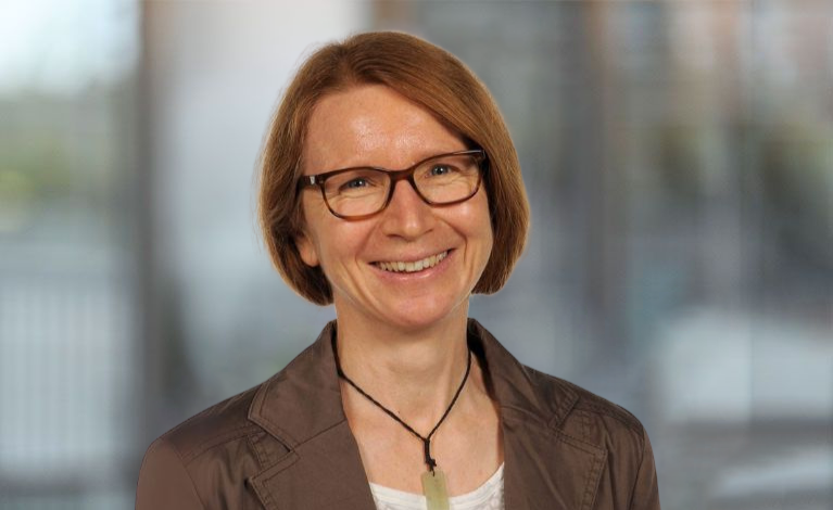 Portraitfoto von Prof. Dr. med. Barbara Namer-Schinner