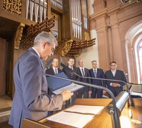Verlesung der Urkunden