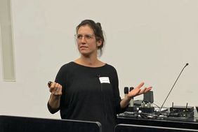 Dr. Sandra Blumenthal, die Gastrednerin des Tags der Allgemeinmedizin 2022, verdeutlichte die Herausforderungen, die Hausärztinnen und Hausärzte beim Thema ärztlich assistierter Suizid zu meistern haben.
