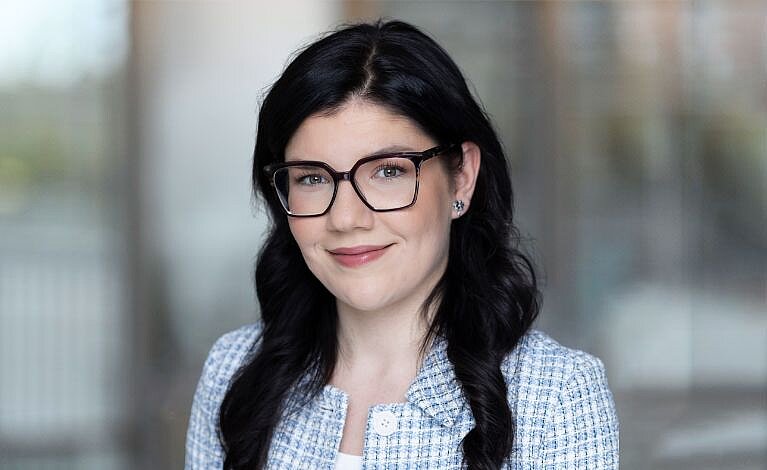 Portraitfoto von Nadine Cebulla-Schramm
