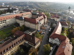 Der Medizin-Campus in Grombühl. In der Mitte das Gebäude D20, in dem das Institut für Anatomie und Zellbiologie der Universität Würzburg in Zukunft untergebracht sein wird.