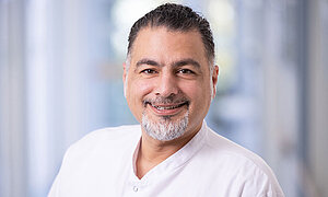 Portraifoto: Dr. Bülent Polat