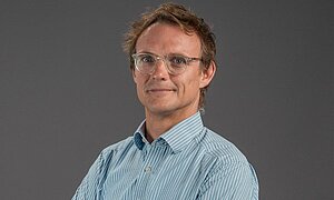 Portraitfoto von Prof. Dr. rer. nat. Michael Schuhmann