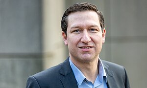 Prof. Dr. med. Marcel Romanos Portraitfoto von Prof. Dr. med. Marcel Romanos