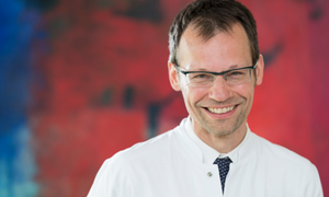 Prof. Dr. med. Christoph Härtel Portraitfoto von Prof. Dr. med. Christoph Härtel
